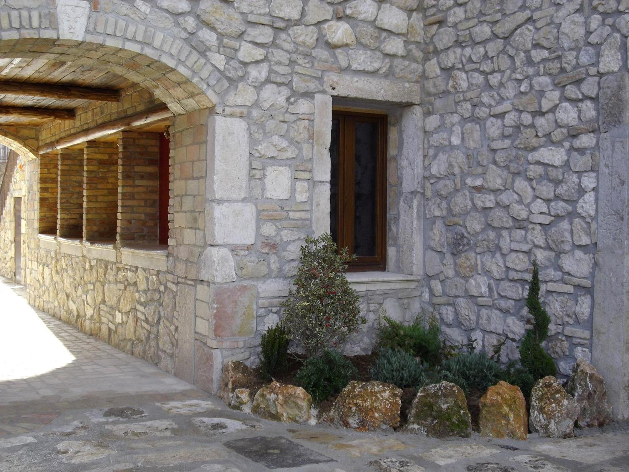 Hotel Il Feudo Dei Pierleoni Celano Dış mekan fotoğraf
