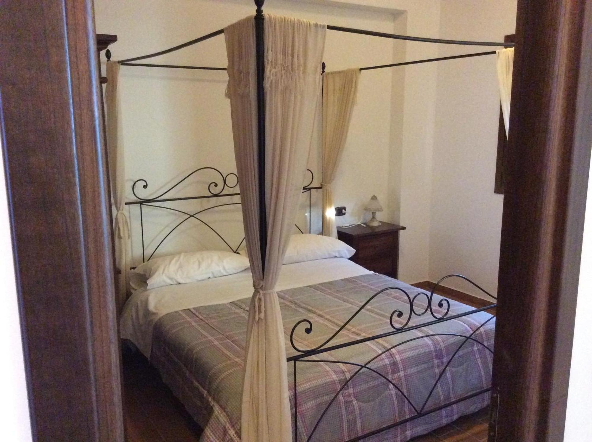 Hotel Il Feudo Dei Pierleoni Celano Oda fotoğraf