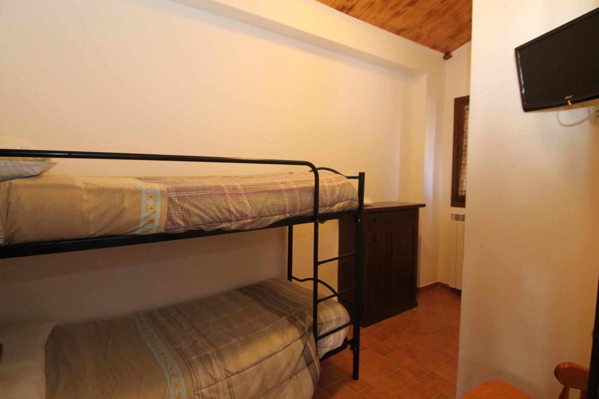 Hotel Il Feudo Dei Pierleoni Celano Oda fotoğraf
