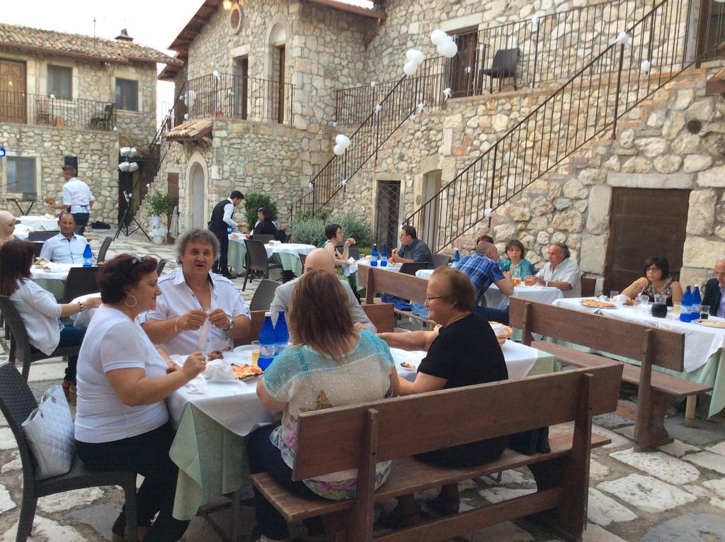Hotel Il Feudo Dei Pierleoni Celano Dış mekan fotoğraf