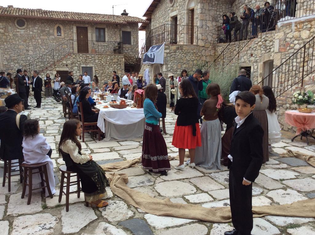 Hotel Il Feudo Dei Pierleoni Celano Dış mekan fotoğraf