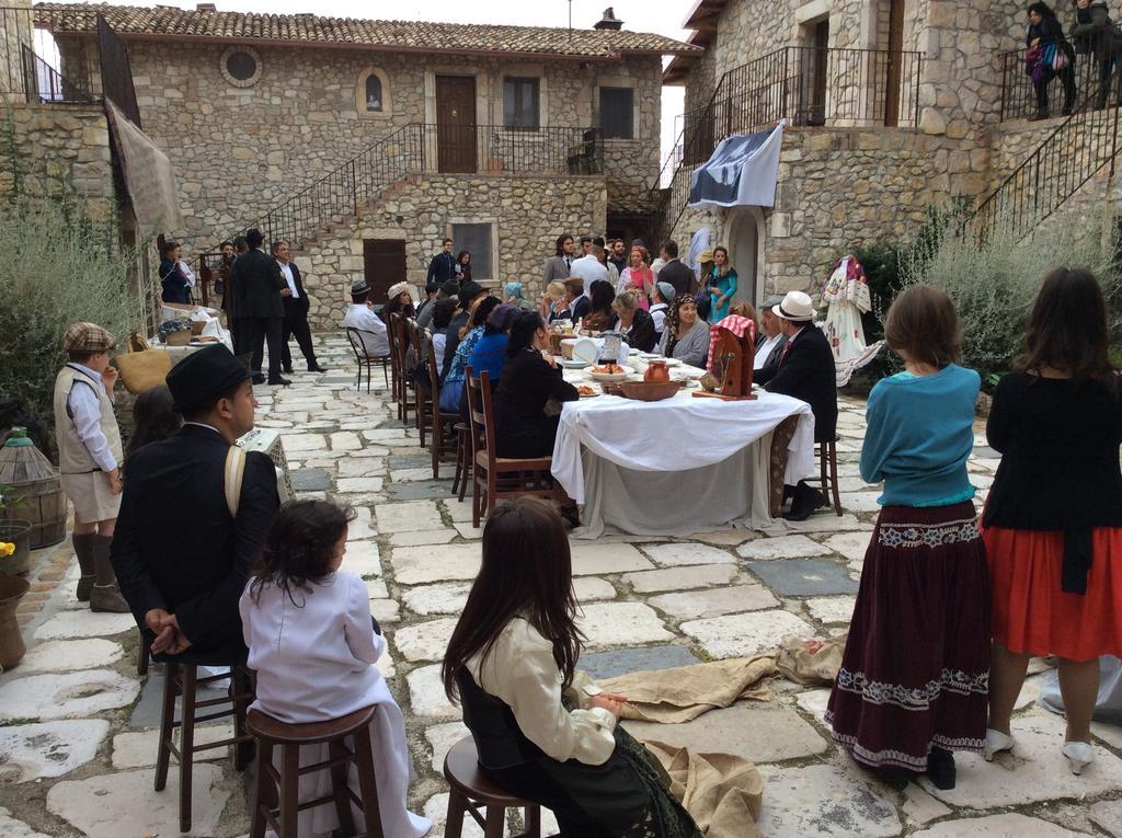 Hotel Il Feudo Dei Pierleoni Celano Dış mekan fotoğraf